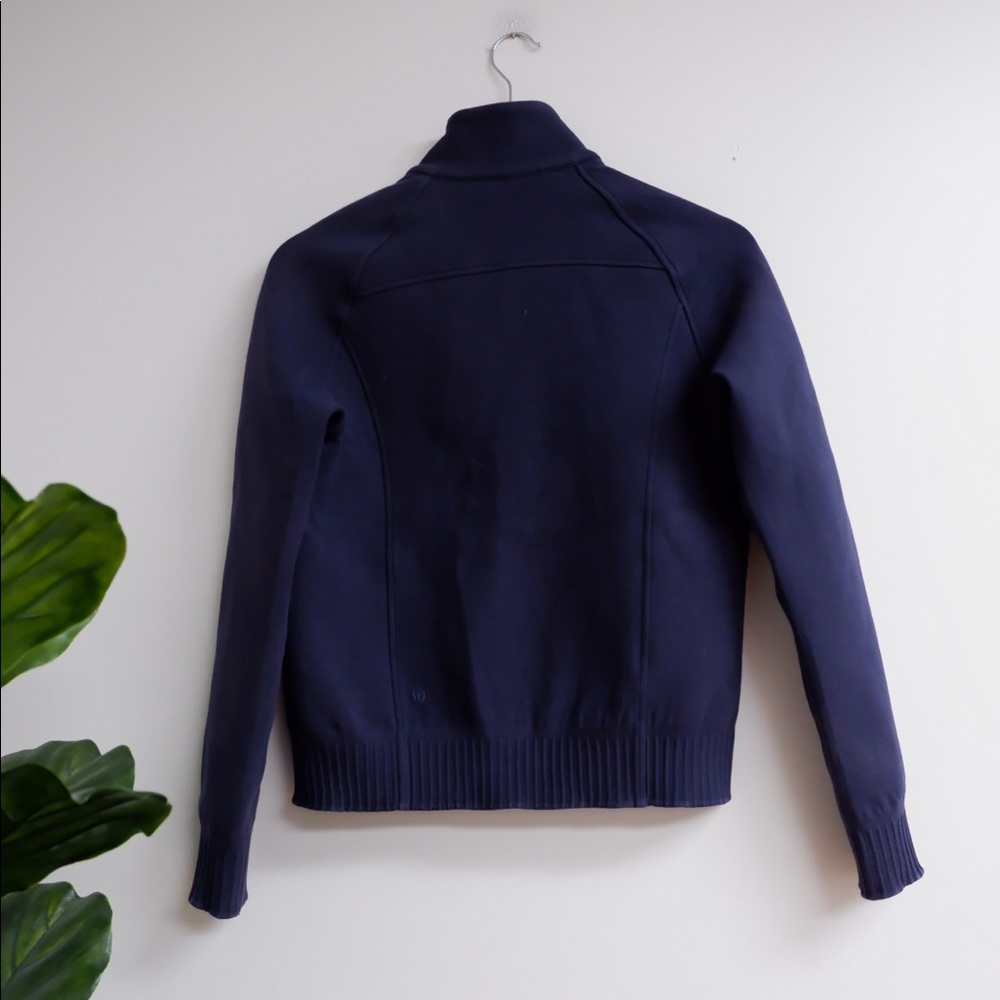 LULULEMON NTS BOMBER JACKET IN MIDNIGHT NAVY- SIZE 8- LIKE NEW 🏃‍♀️ - Picture 8 of 10